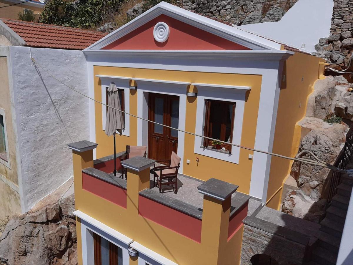 Kleanthi And Kostas Studios Сими Экстерьер фото